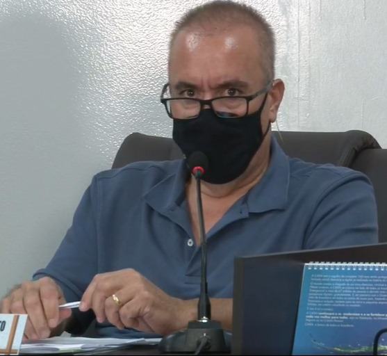 VEREADOR SOLICITA SERVIÇOS DE REPARO E RECUPERAÇÃO DE VIA PÚBLICA
