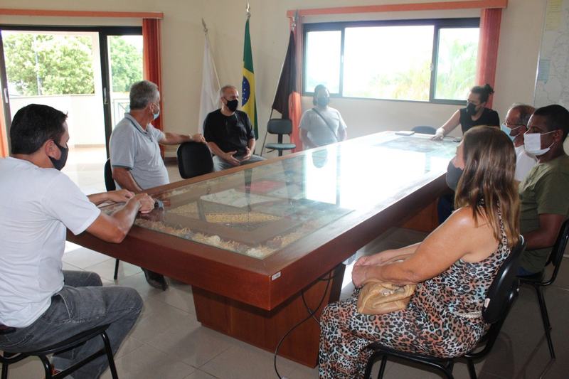 Vereadores se reúnem com prefeito para discutir ações de combate à Covid-19 em Cássia