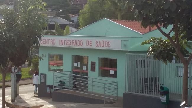 SOLICITAÇÃO DE COBERTURA PARA A ÁREA EXTERNA DO POSTO DE SAÚDE DE CÁSSIA