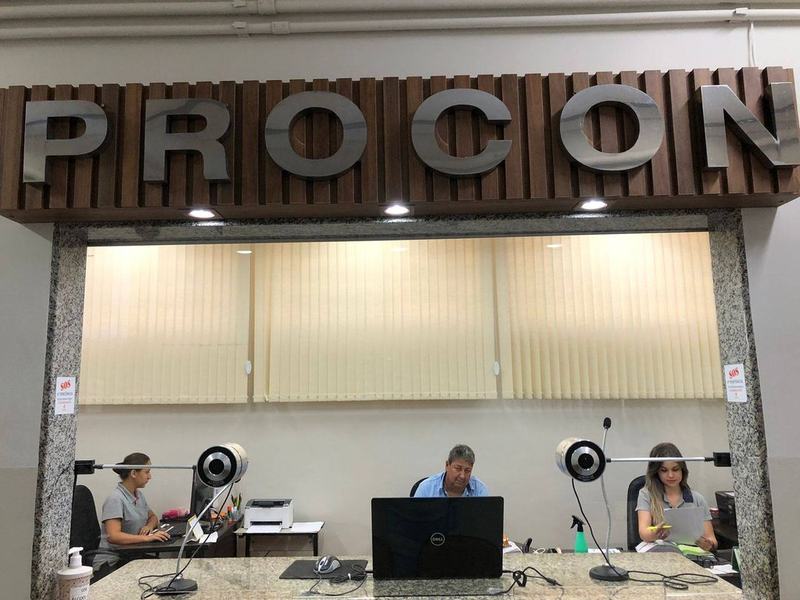 Cuidado com golpes e sites falsos na Black Friday, alerta Procon Câmara de Cássia