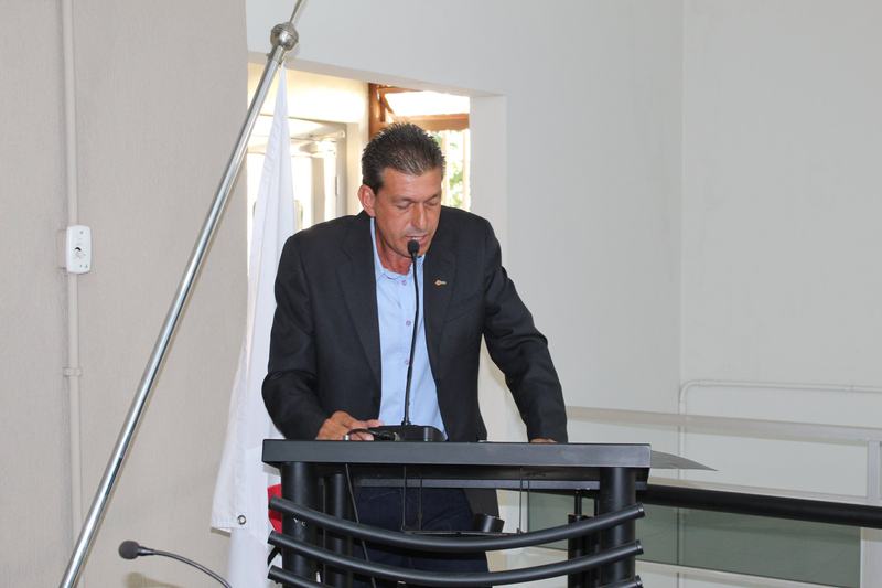 RICARDO GRAIA SOLICITA A COLOCAÇÃO DE PLACA DE SINALIZAÇÃO COM NOME DE RUA