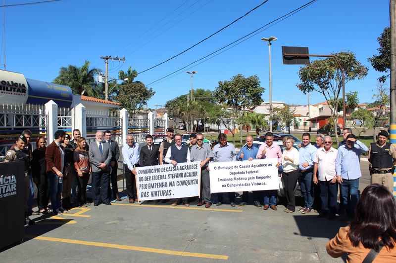 VIATURAS SÃO ENTREGUES E BASE DA PM NO PÓRTICO É INAUGURADA