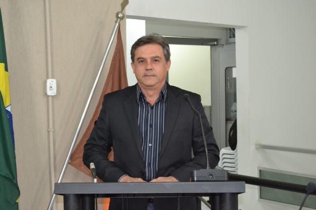 PREFEITO RESPONDE REQUERIMENTO DO VEREADOR JÉZER