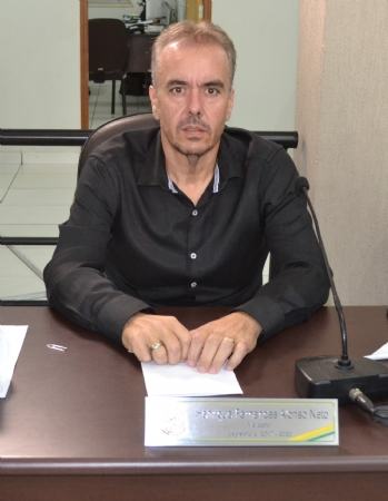 HENRIQUINHO SOLICITA A IMPLANTAÇÃO DE ÁREA DE CARGA E DESCARGA NO CENTRO DA CIDADE