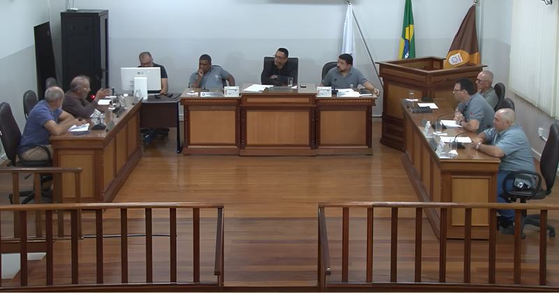 CÂMARA MUNICIPAL DE CÁSSIA REPROVA POR UNANIMIDADE PROJETO DE ALTERAÇÃO DO ORGANOGRAMA DA PREFEITURA