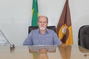 VEREADOR HIPINHO SOLICITA CONSTRUÇÃO DE REDUTOR DE VELOCIDADE EM VIA PÚBLICA