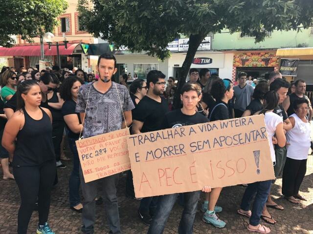MANIFESTAÇÃO EM CÁSSIA CONTRA A REFORMA DA PREVIDÊNCIA É APOIADA PELOS VEREADORES