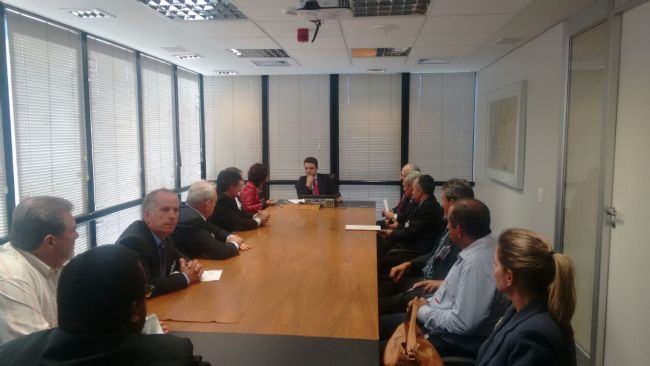 SEGURANÇA PÚBLICA É DISCUTIDA PELOS REPRESENTANTES DE CÁSSIA EM BELO HORIZONTE
