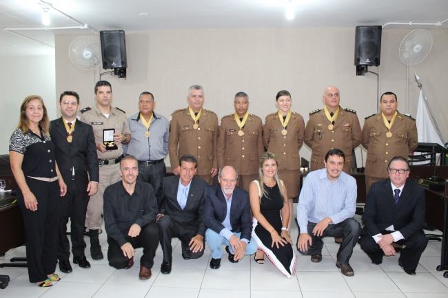 CÂMARA MUNICIPAL CÁSSIA ENTREGA DA MEDALHAS DO MÉRITO GUARDIÃO CASSIENSE.