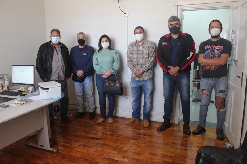 Vereadores de Pratápolis visitam Câmara Municipal de Cássia