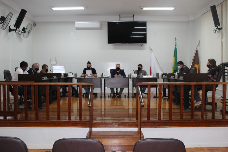 VEREADORES SOLICITAM MELHORIAS NA REGIÃO CENTRAL DO MUNICÍPIO