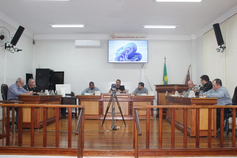 CÂMARA DE CÁSSIA REALIZA 11ª REUNIÃO ORDINÁRIA COM VOTAÇÃO DE PROJETO, REQUERIMENTOS E INDICAÇÕES