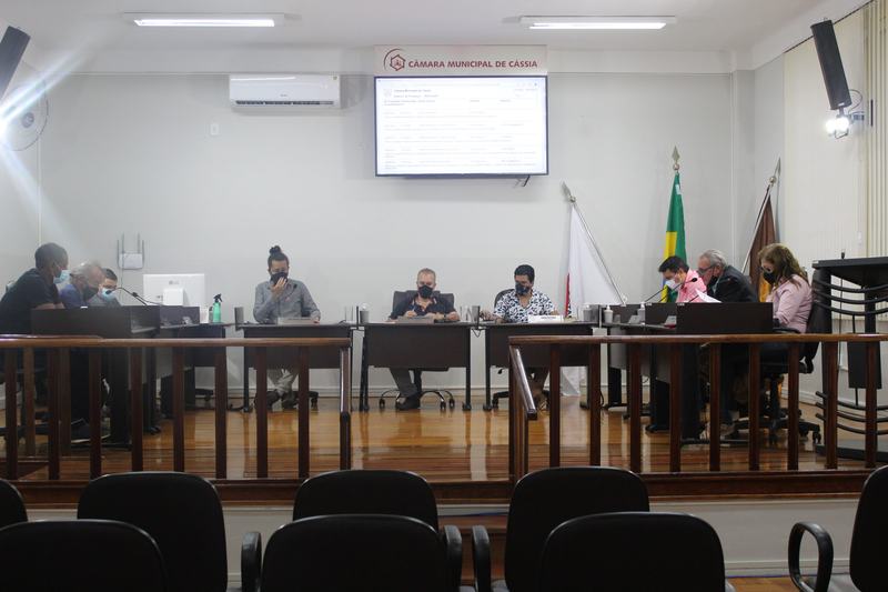 VEREADOR ROBINHO SOLICITA SINALIZAÇÃO DE TRÂNSITO