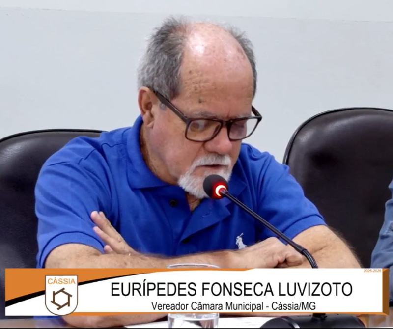 Vereador Hipinho solicita troca de lâmpadas na Praça Barão de Cambuí