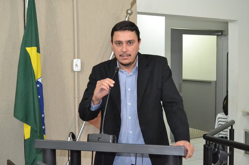 CÂMARA MUNICIPAL DE CÁSSIA DEVOLVE R$ 210 MIL PARA A PREFEITURA