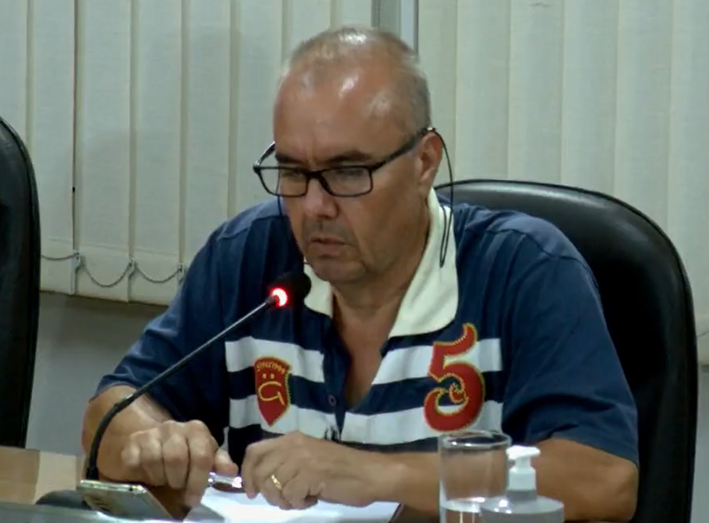 VEREADOR HENRIQUE SOLICITA AO PREFEITO CESSÃO DE PROFISSIONAIS À APAE CÁSSIA