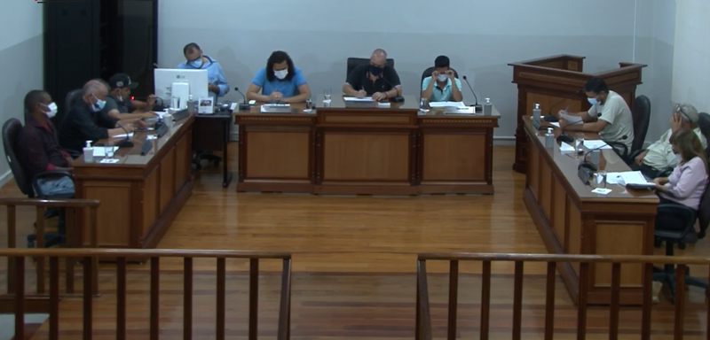 VEREADORES SOLICITAM INFORMAÇÕES ACERCA DE TODOS OS CONTRATOS FIRMADOS ENTRE A PREFEITURA E EMPRESAS TERCEIRIZADAS