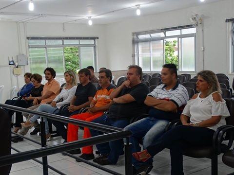 VEREADORES ELEITOS PARTICIPAM DAS ÚLTIMAS REUNIÕES DA GESTÃO QUE SE ENCERRA (2013-2016)