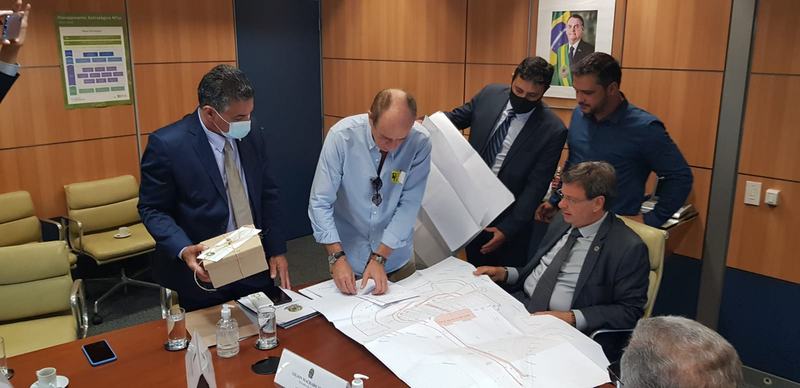 Vereador Priminho viaja a Brasília em busca de recursos