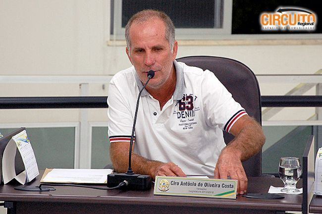 VEREADOR CIRO PEDE MELHORIAS NO CORREDOR CANTA GALO