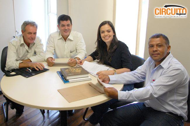 VEREADOR CLAUDINEI ENCAMINHA PEDIDOS AO DEPUTADO CÁSSIO SOARES