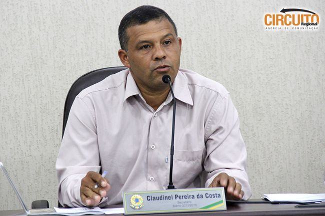 EM VISITA A CAPITAL, VEREADOR CLAUDINEI ENTREGA DIVERSOS PEDIDOS A DEPUTADOS
