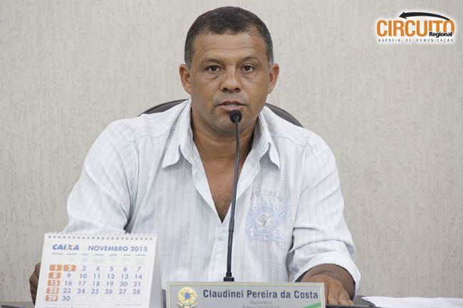 VEREADOR CLAUDINEI PEDE INSTALAÇÃO DE LOMBOFAIXAS E MANUTENÇÃO DE PONTE