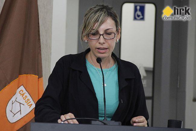 VEREADORA ELAINE QUER IMPLANTAÇÃO DE BANHEIROS PÚBLICOS