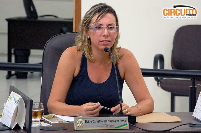 VEREADORA ELAINE APRESENTA PROJETOS PARA HOMENAGEAR MULHERES CASSIENSES