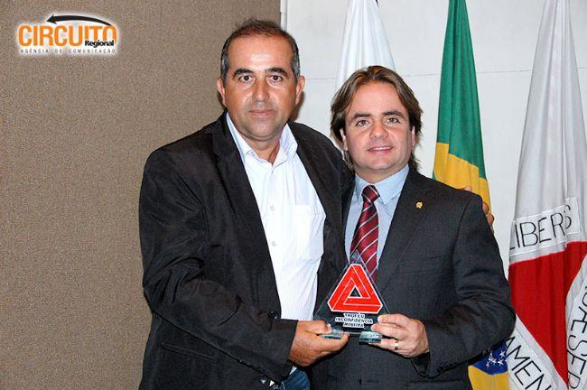 VEREADORES DE CÁSSIA RECEBEM TROFÉU DA INCONFIDÊNCIA MINEIRA