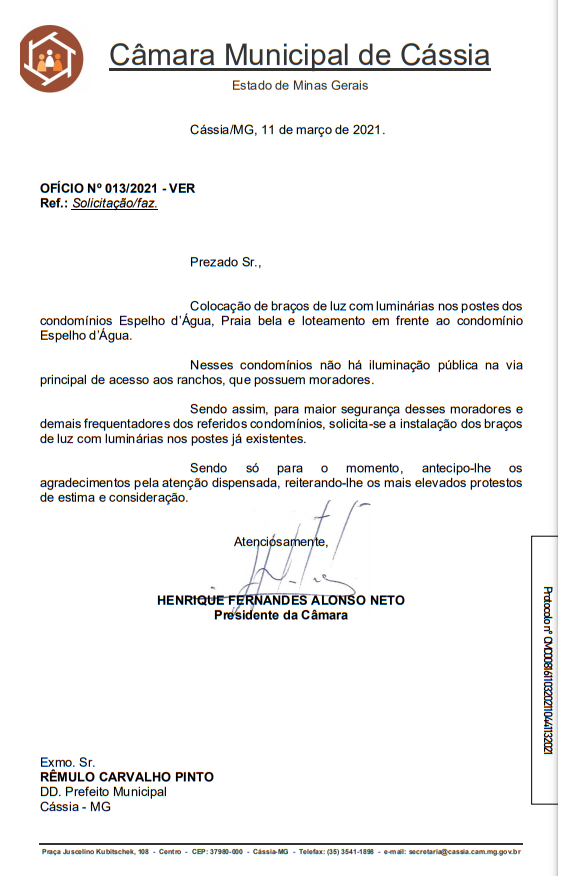 VEREADOR SOLICITA INSTALAÇÃO DE BRAÇOS COM ILUMINÁRIAS EM POSTES DE CONDOMÍNIOS
