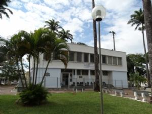 OBRA PÚBLICA – CONSTRUÇÃO DE COBERTURA PARA PONTO DE TÁXI NA PRAÇA DO FÓRUM