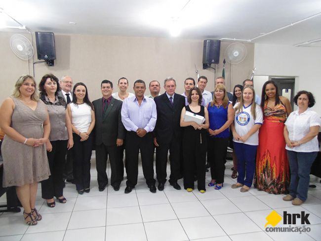 CÂMARA REALIZA NOITE DE HOMENAGENS A PROFESSORES
