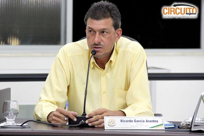 VEREADOR RICARDO COMENTA SOBRE ROUBOS DE VEÍCULOS E TRÂNSITO