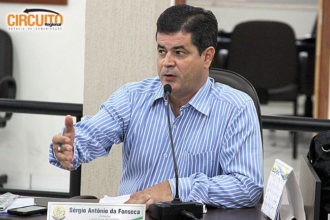VEREADOR SÉRGIO PEDE MELHORIAS NA REDE DE ESGOTO DA CIDADE