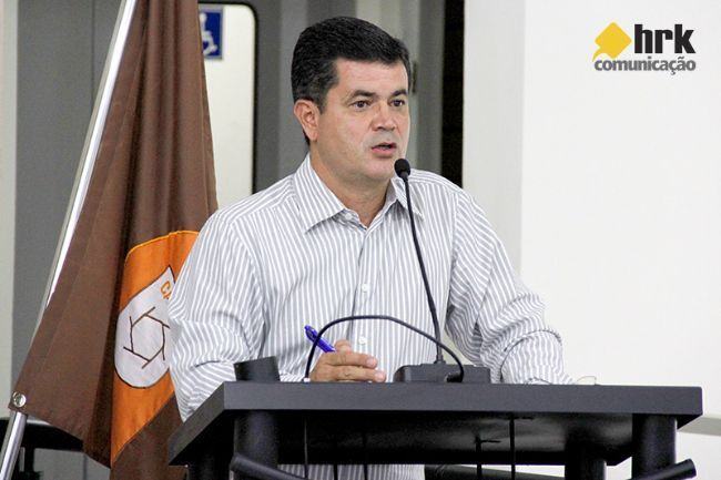 VEREADOR SÉRGIO PEDE INFORMAÇÕES SOBRE A CONSTRUÇÃO DA COZINHA COMUNITÁRIA