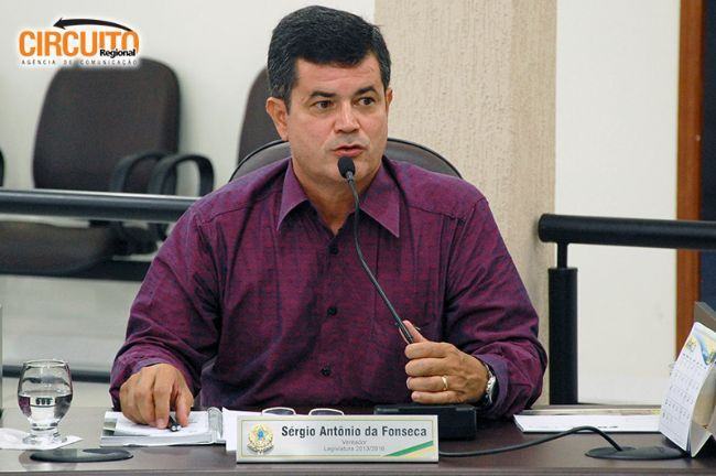 VEREADOR SÉRGIO SOLICITA INFORMAÇÕES DA SECRETARIA DA EDUCAÇÃO