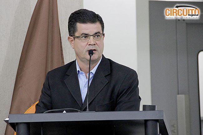 VEREADOR SÉRGIO PEDE INFORMAÇÕES SOBRE NOVO PSF E ILUMINAÇÃO PÚBLICA